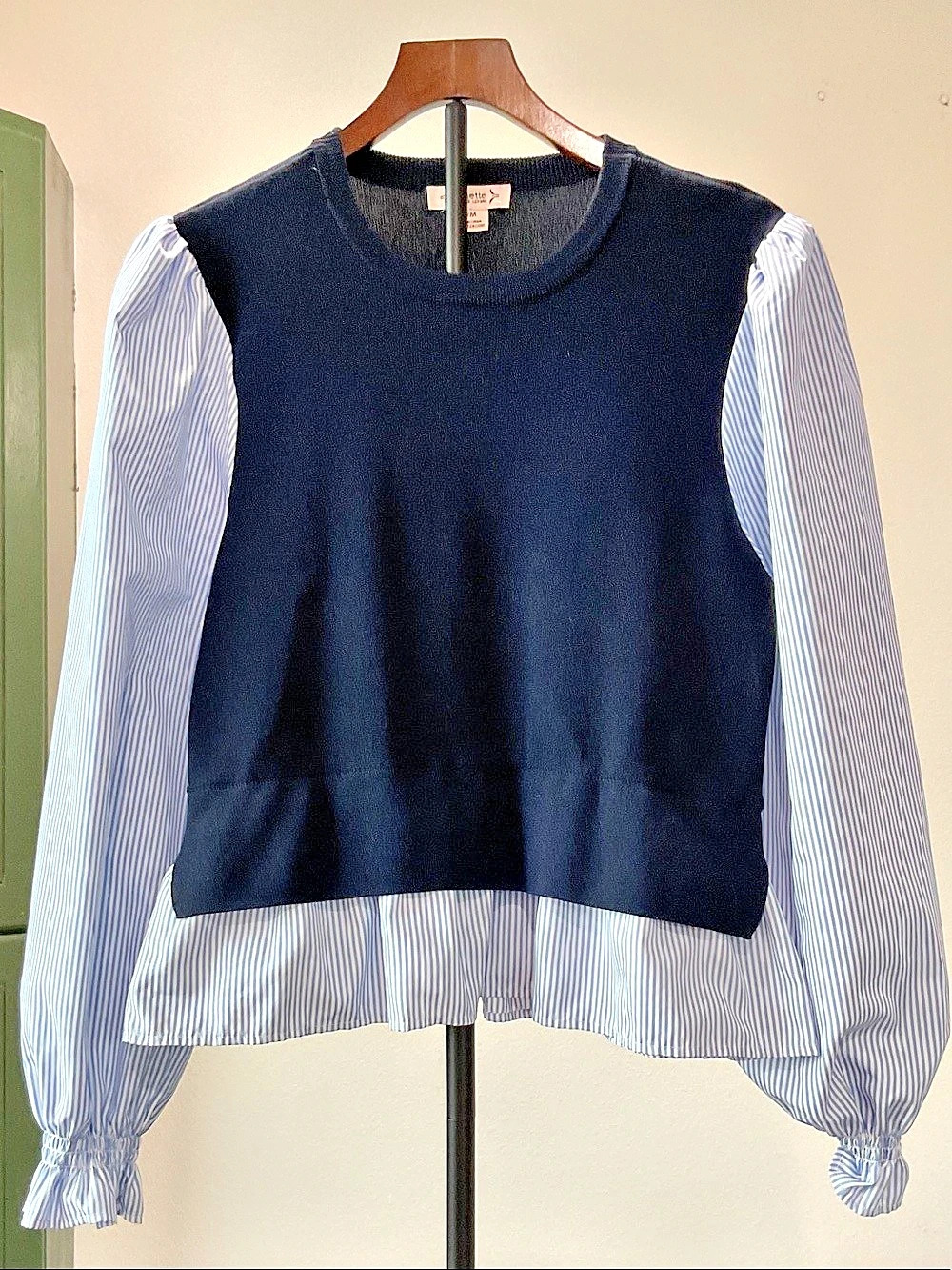 Nanette Lepore Striped Blouse in Blue & White Size Medium Like New